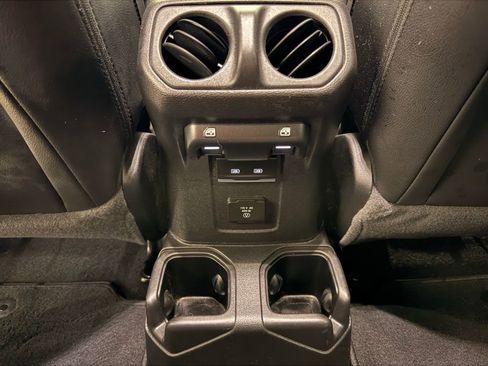 Used 2022 Jeep Gladiator Overland image 31