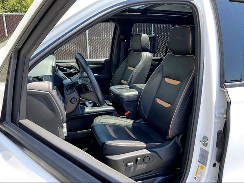 Used 2021 GMC Yukon AT4 w/ Rear Media and Nav Package AWD/4WD image 24