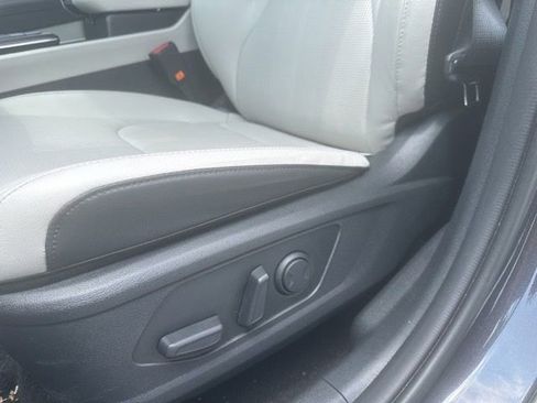 Certified 2026 Kia Sportage EX FWD image 5