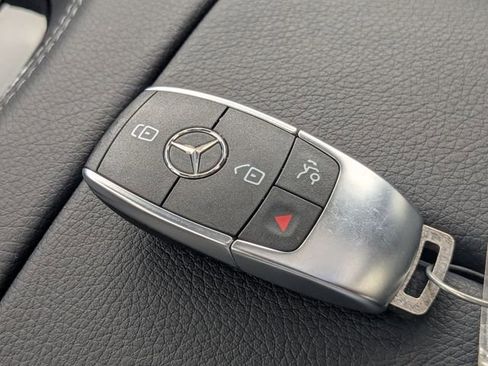 Used 2025 Mercedes-Benz GLS 450 4MATIC image 34