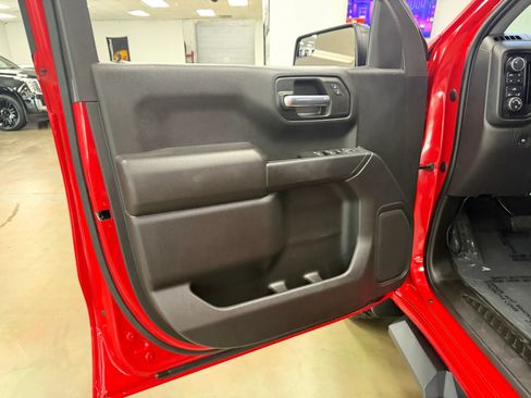 Used 2022 Chevrolet Silverado 1500 Custom Trail Boss w/ LPO, Dark Essentials Package AWD/4WD image 21