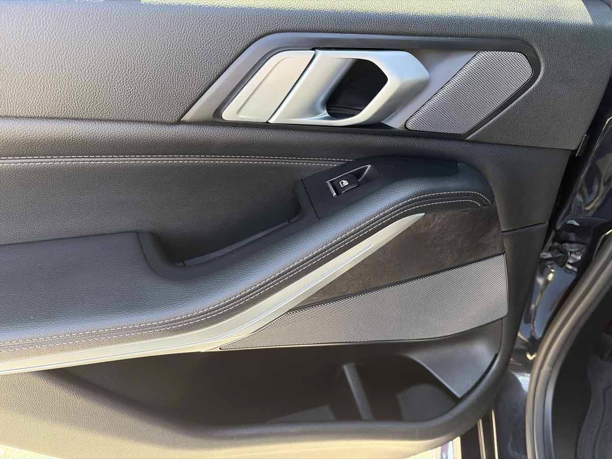 Used 2019 BMW X5 xDrive50i w/ M Sport Package AWD/4WD image 12