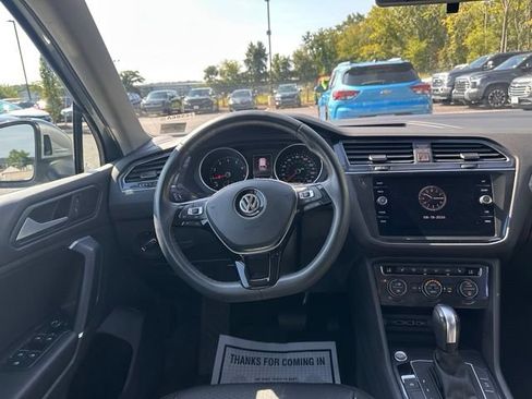Used 2020 Volkswagen Tiguan SE FWD image 19