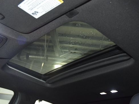 Used 2022 Chevrolet Silverado 1500 High Country w/ High Country Premium Package image 53