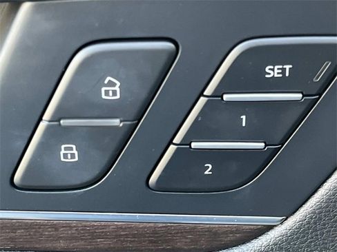 Used 2022 Audi Q5 2.0T Premium w/ Convenience Package image 31