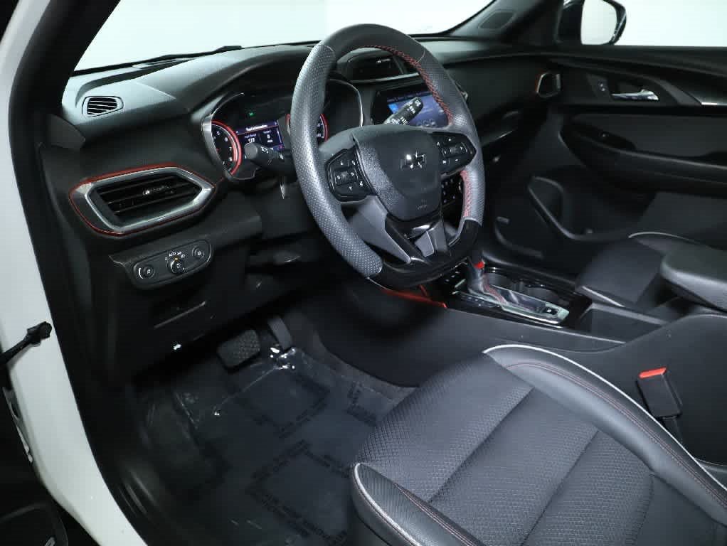 Used 2023 Chevrolet TrailBlazer RS w/ Sun and Liftgate Package AWD/4WD image 18