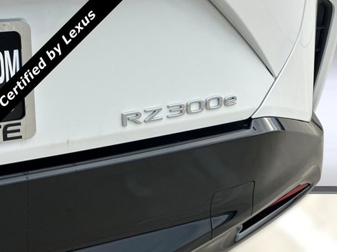 Used 2025 Lexus RZ 300e image 20