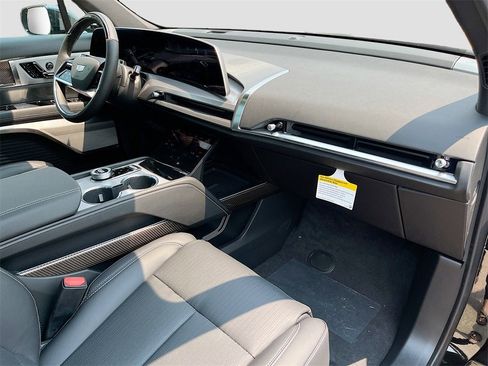 New 2026 Cadillac Vistiq Luxury image 31