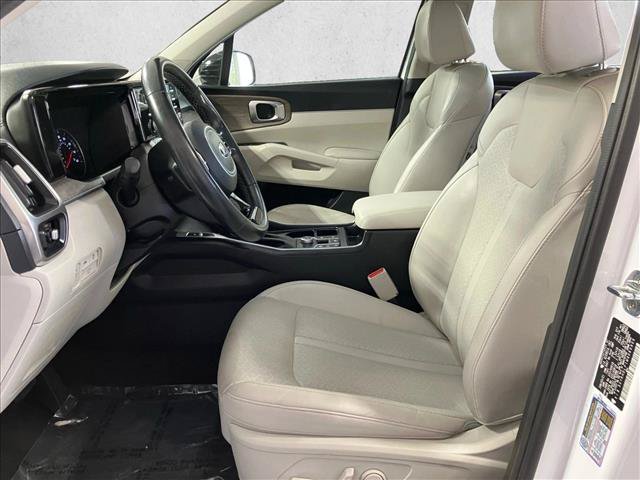 Used 2021 Kia Sorento EX w/ Panoramic Sunroof Package AWD/4WD image 17