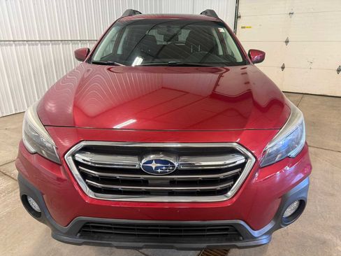 Used 2018 Subaru Outback 2.5i Premium AWD/4WD image 3