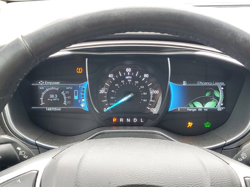 Used 2017 Ford Fusion SE w/ Equipment Group 602A FWD image 13