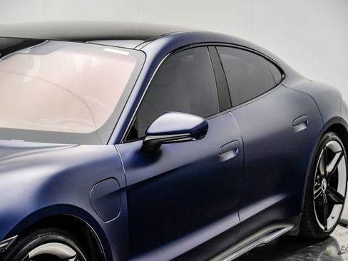 Used 2020 Porsche Taycan Turbo image 25