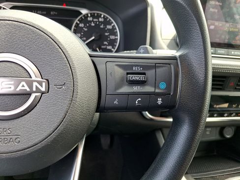 Used 2024 Nissan Rogue SV AWD/4WD image 21