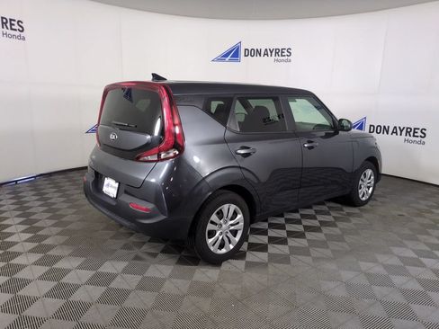 Used 2021 Kia Soul LX FWD image 5