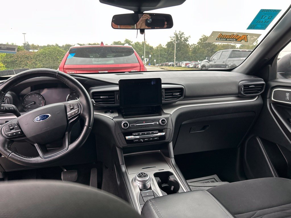 Used 2020 Ford Explorer XLT AWD/4WD image 5