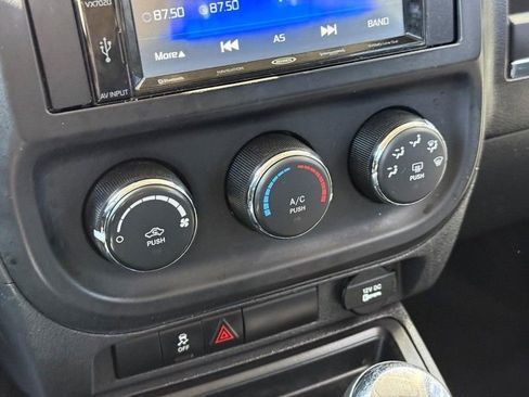 Used 2014 Jeep Patriot Sport FWD image 28