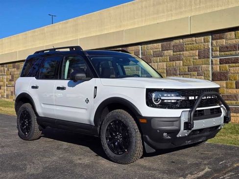 New 2025 Ford Bronco Sport Outer Banks w/ Sasquatch Outer Banks Package AWD/4WD image 3