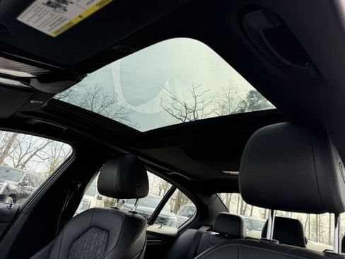 Used 2023 BMW 530i image 15