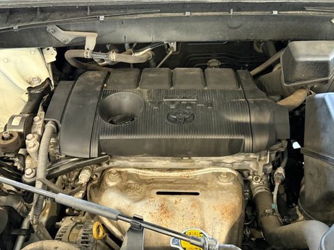 Used 2015 Toyota Highlander LE image 31