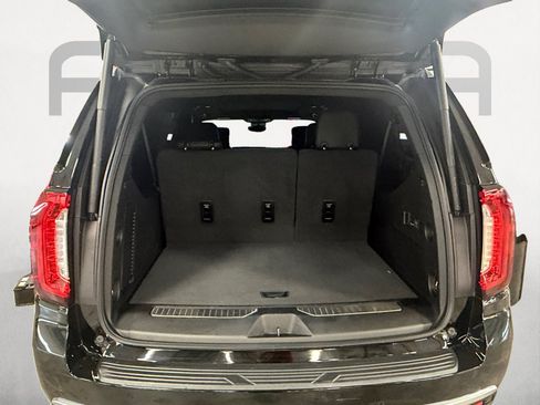 Used 2024 GMC Yukon XL Denali w/ Advanced Technology Package RWD image 16
