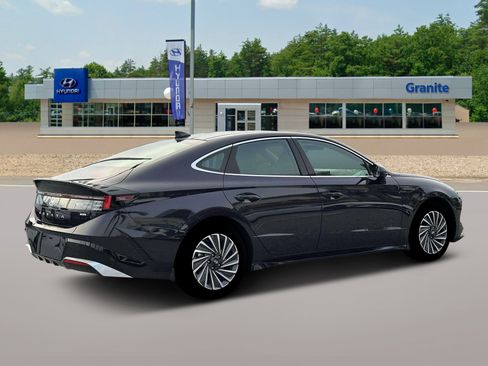 New 2026 Hyundai Sonata Limited image 8