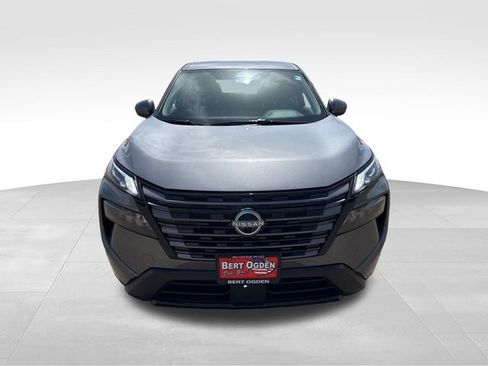 Certified 2026 Nissan Rogue SV w/ Cold Weather Package FWD image 2