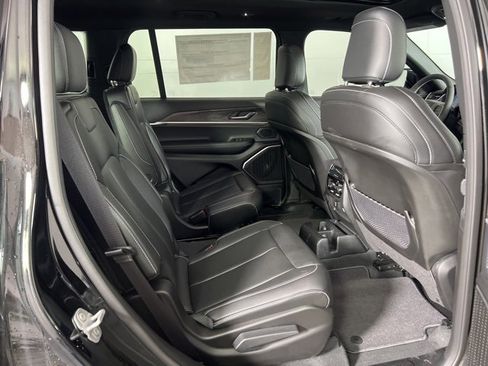 New 2025 Jeep Grand Cherokee L Limited w/ Trailer Tow Package image 13