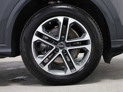 Certified 2025 Audi Q5 Premium w/ Convenience Package image 12