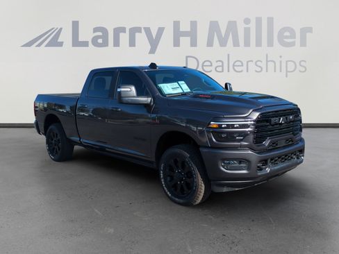New 2026 RAM 2500 Laramie AWD/4WD image 7