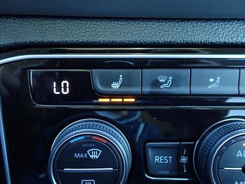 Used 2022 Volkswagen Atlas SE image 21