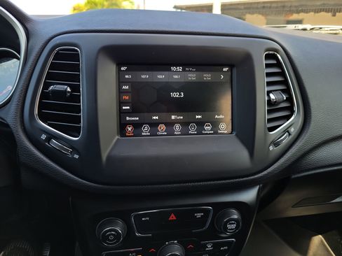 Used 2021 Jeep Compass Latitude FWD image 21
