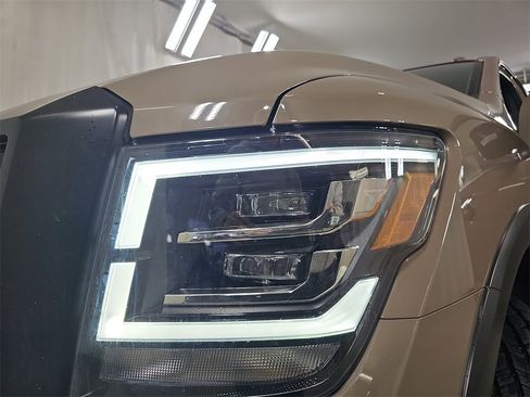 Used 2021 Nissan Titan PRO-4X w/ Pro-4x Convenience Package image 36