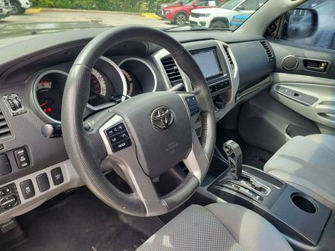 Used 2013 Toyota Tacoma 4x4 Access Cab V6 w/ TRD Sport Pkg image 17