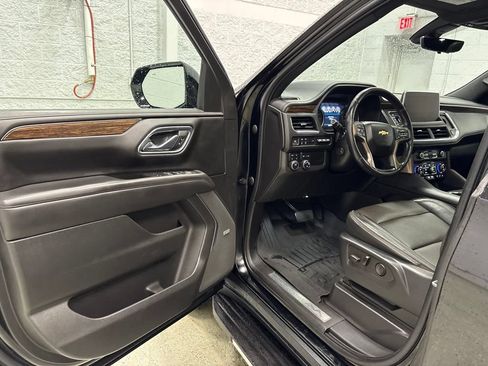 Used 2021 Chevrolet Suburban High Country AWD/4WD image 13