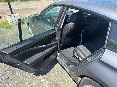 Used 2011 BMW 550i Gran Turismo xDrive AWD/4WD image 39