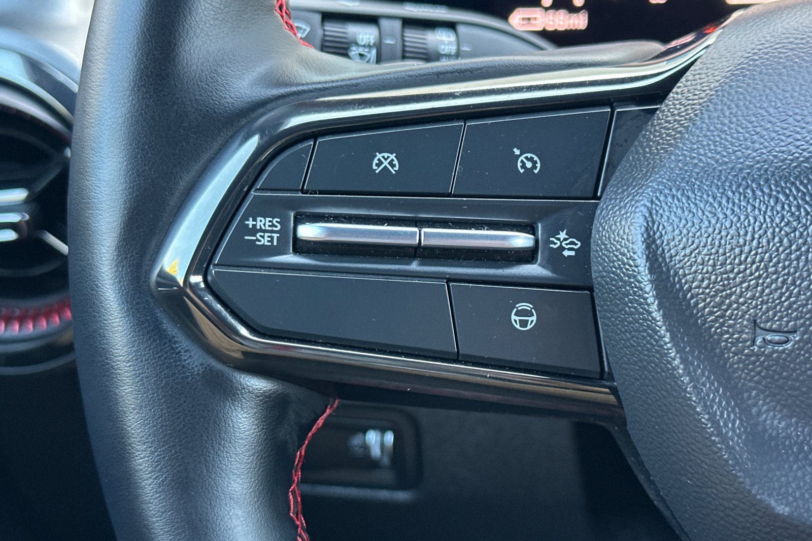 Used 2024 Chevrolet Equinox EV RS FWD image 35