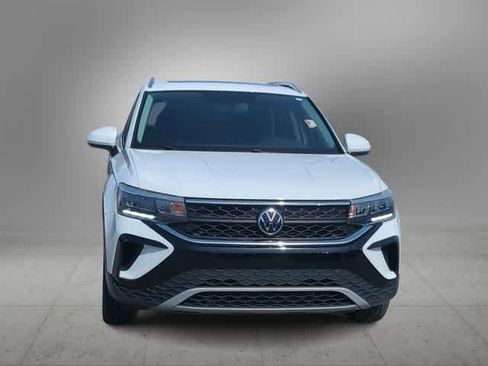 Used 2022 Volkswagen Taos SE AWD/4WD image 3