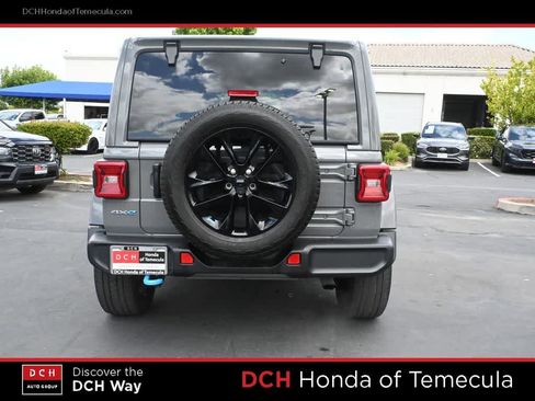 Used 2023 Jeep Wrangler Unlimited Sahara w/ Cold Weather Group AWD/4WD image 6