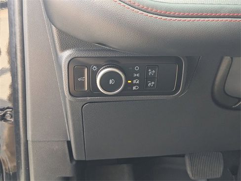 Used 2025 Ford Explorer ST image 12