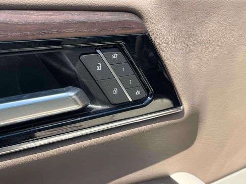 New 2026 GMC Yukon Denali w/ Sun & Power Step Package AWD/4WD image 22