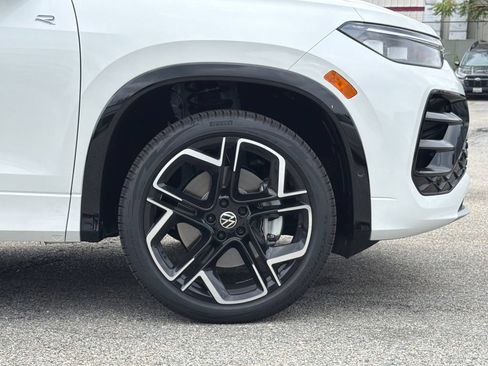 New 2026 Volkswagen Tiguan SEL R-Line AWD/4WD image 7