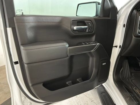 Used 2022 GMC Sierra 1500 AT4 w/ AT4 Premium Package AWD/4WD image 9