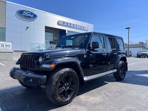 Used 2020 Jeep Wrangler Unlimited Sahara image 4