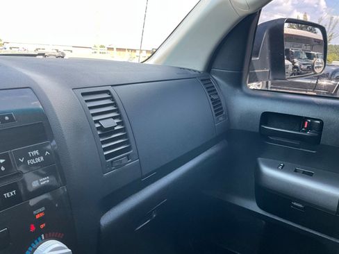 Used 2010 Toyota Tundra 4x4 Double Cab image 31