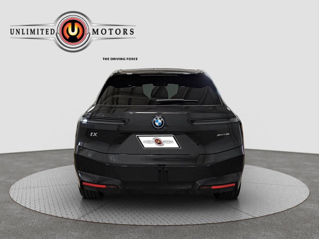 Used 2024 BMW iX xDrive50 w/ Premium Package AWD/4WD image 22