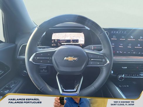 New 2026 Chevrolet Suburban Premier AWD/4WD image 14