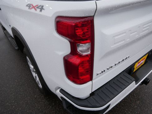 Used 2025 Chevrolet Silverado 1500 Custom AWD/4WD image 18