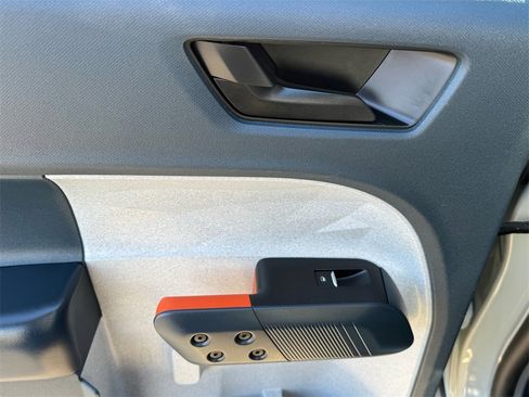 Used 2022 Ford Maverick XLT image 18