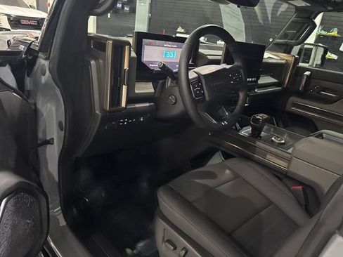 Certified 2025 GMC Hummer EV 2X image 11
