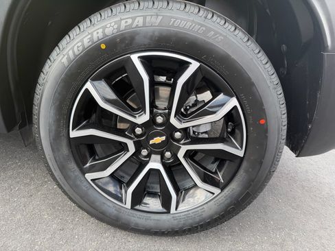 Used 2023 Chevrolet TrailBlazer ACTIV w/ Sun and Liftgate Package FWD image 32